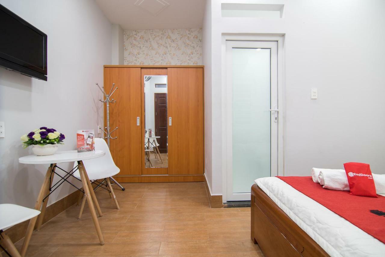 Reddoorz Plus @ Huynh Tan Phat Ho Şi Min Exterior foto